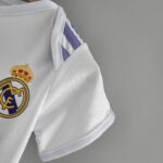 Body Real Madrid primera equipación 2022-2023 Hombro