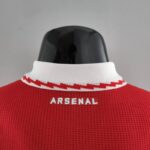 Camiseta Arsenal de local 2022-2023 dorso del cuello