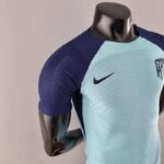 Camiseta Atlético de Madrid entrenamiento 2022-2023 lateral 2