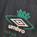Camiseta Werder Bremen versión tatuaje 2022-2023 logo