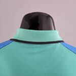 Polo FC Barcelona verde 2022-2023 dorso del cuello