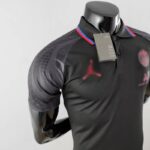 Polo PSG negro 2022-2023 lateral
