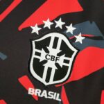 Camiseta Brasil entrenamiento Rojo-Negro 2022-2023 escudo