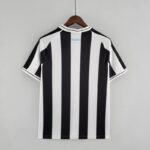 Camiseta Newcastle Local versión jugador 2022-2023 dorso