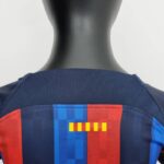 Conjunto barcelona 2023 cuello anterior