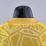 Camiseta Manchester United Portero - amarillo 2022-2023 versión del reproductor dorso del cuello