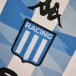 Camiseta Racing Club segunda equipación 2022-2023 escudo