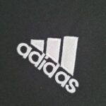 Camiseta Real Madrid entrenamiento 2022-2023 negro-morado logo