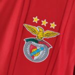 Camiseta SL Benfica primera equipación 2022-2023 escudo