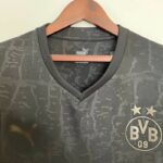 Camiseta Borussia Dortmund edición especial 2022-2023 cuello frontal