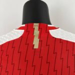 camiseta arsenal 2024 cuello anterior