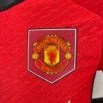camiseta manchester united 2024 escudo