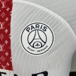 camiseta psg 2024 escudo