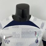 camiseta tottenham 2024 cuello