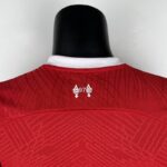 camiseta liverpool 2024 cuello anterior