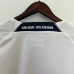 camiseta deportivo de la coruña 2023 cuello anterior