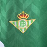 2 equipacion betis 2024 escudo