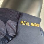 2a equipación real madrid cuello