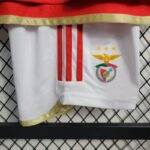 camiseta del benfica 2024 y pantalon corto