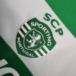 camiseta sporting de lisboa 2024 escudo