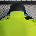 equipacion arsenal 2024 cuello anterior