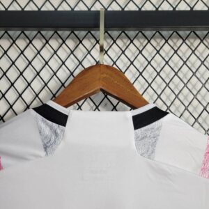 juventus segunda equipacion cuello anterior