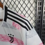 juventus segunda equipacion hombro