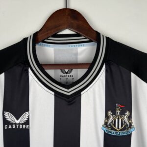 newcastle camiseta 2024 cuello V