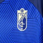 segunda equipacion granada cf escudo