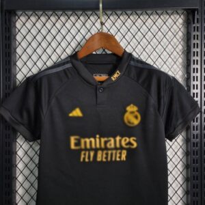 tercera equipacion real madrid frontal