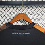 camiseta de marsella cuello anterior