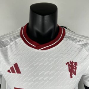 manchester united tercera equipacion cuello V
