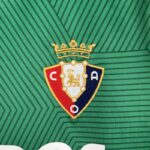 osasuna tercera equipacion escudo
