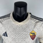 segunda equipacion roma 2024 cuello en V