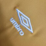 tercera equipacion rayo vallecano logo umbro