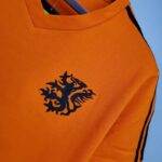 camiseta holanda cruyff escudo