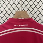 real madrid camiseta rosa cuello anterior