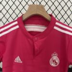 real madrid camiseta rosa pecho
