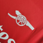 camiseta arsenal 2025 escudo