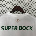 camiseta sporting de lisboa cuello anterior