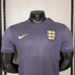 Camiseta-Eurocopa-Inglaterra-2024-segunda-equipacion-jugador-pecho
