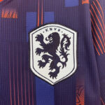 Camiseta-Holanda-Eurocopa-2024-seegunda-equipacion-escudo