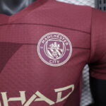 Camiseta alternativa city escudo