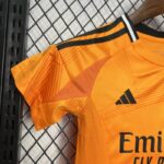 Camiseta Conjunto Real Madrid Visitante Para niño 2024-2025 - Imagen 3