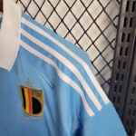Camiseta-segunda-equipacion-belgica-Eurocopa-2024-hombro