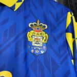 Camiseta-segunda-equipacion-palmas-2024-2025-escudo