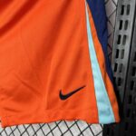 Pantalón corto Holanda Local 2024/2025 - Imagen 4