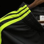 Pantalon-corto-Arsenal-negro-cintura-elastica