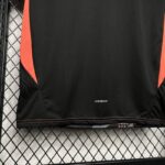 camiseta-portero-espana-negra-parte-baja