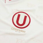 camiseta universitario 2024 escudo